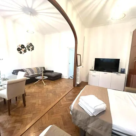 Familial Apartment Nizza